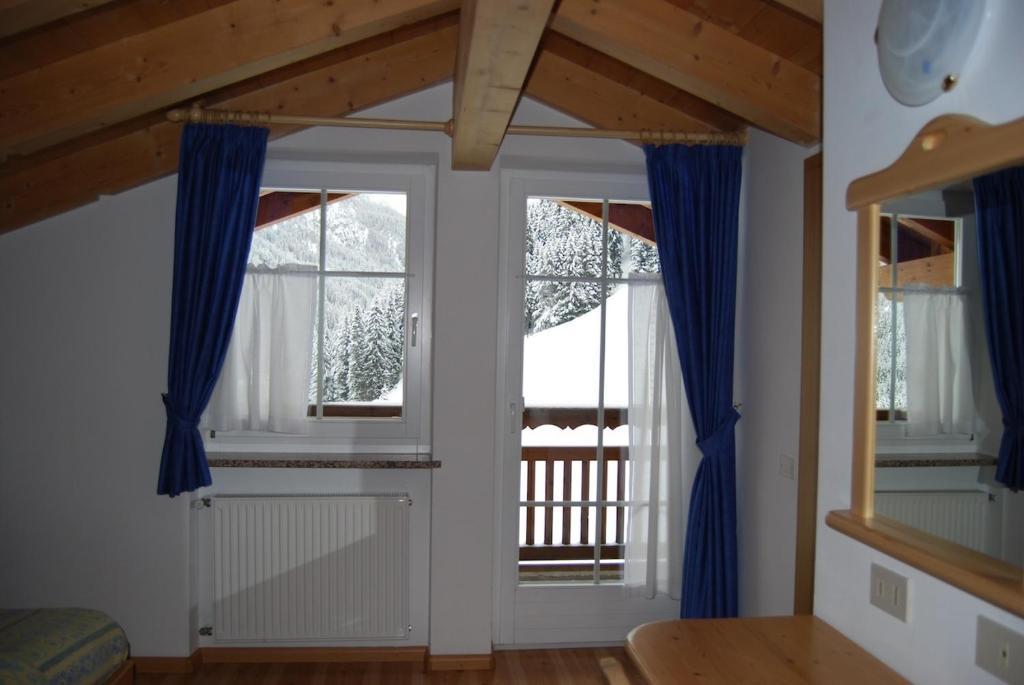 Chalet Orchidea Canazei Zimmer foto
